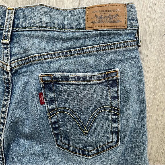Levi’s 515 Bootcut Jeans - Picture 3 of 11